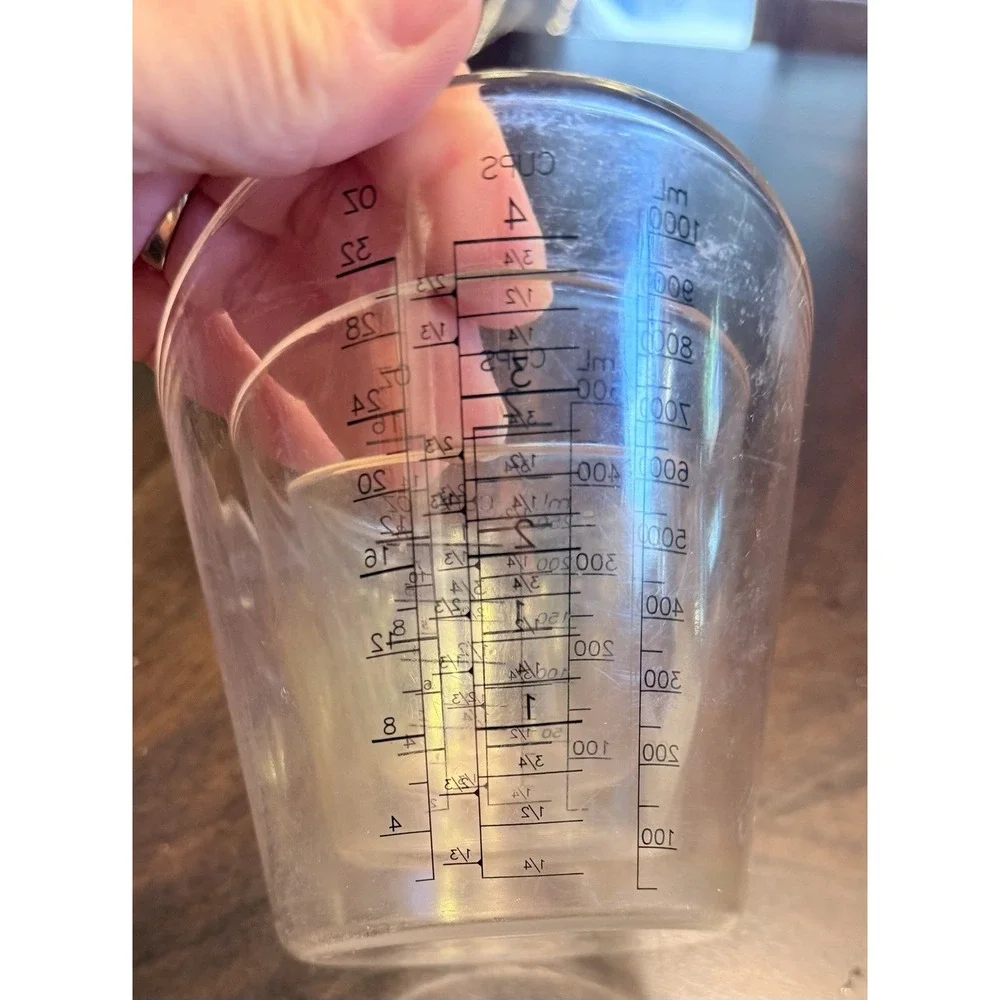 Pampered Chef Easy Read Measuring Cups Nesting set of 3 1,2,4 cup black handle